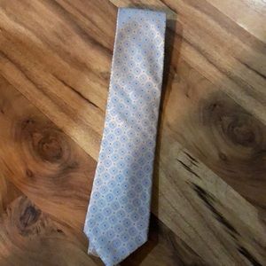 New with tag Geoffrey Beene tie